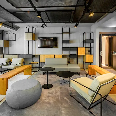 Ibis Centro Mercado Bolhao 3*