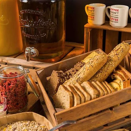 Ibis Centro Mercado Bolhao 3* פורטו