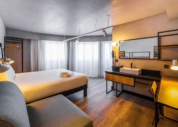 Ibis Centro Mercado Bolhao 3*