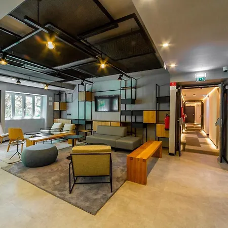 Ibis Centro Mercado Bolhao 3*