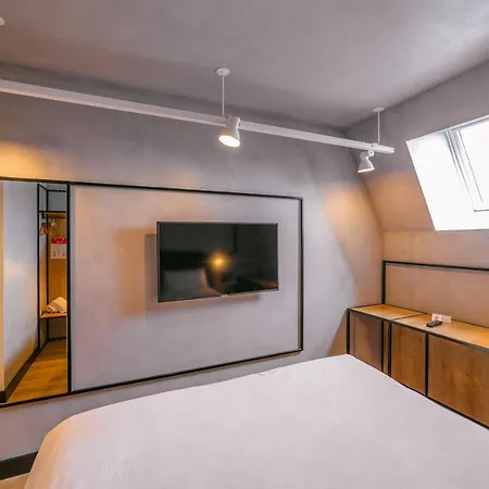 Ibis Centro Mercado Bolhao فندق