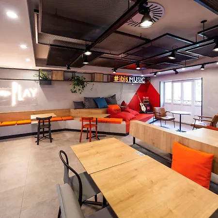 Ibis Centro Mercado Bolhao 3*