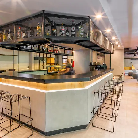 Ibis Centro Mercado Bolhao Szálloda 3*