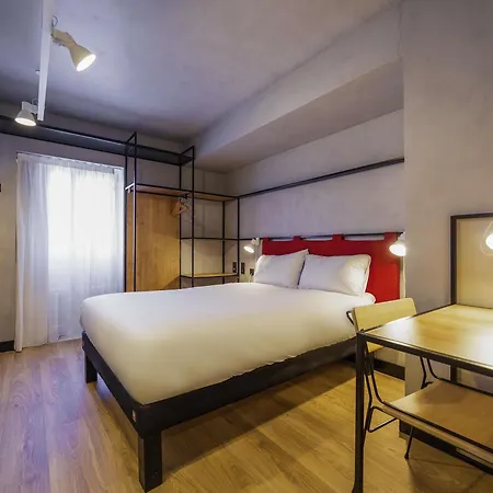 Ibis Centro Mercado Bolhao 3* بورتو