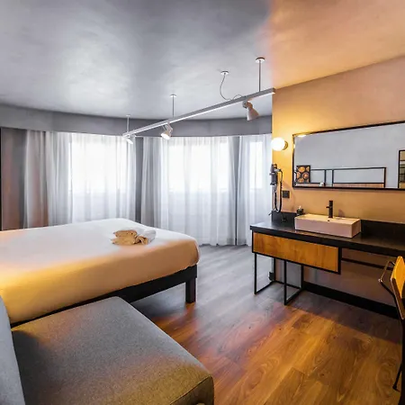 Ibis Centro Mercado Bolhao 3*