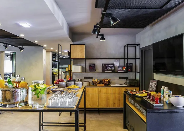 Ibis Centro Mercado Bolhao Szálloda