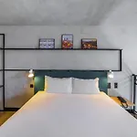 Ibis Centro Mercado Bolhao 호텔 3*