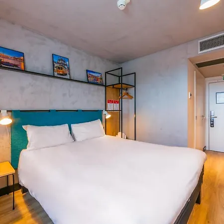 Ibis Centro Mercado Bolhao ホテル