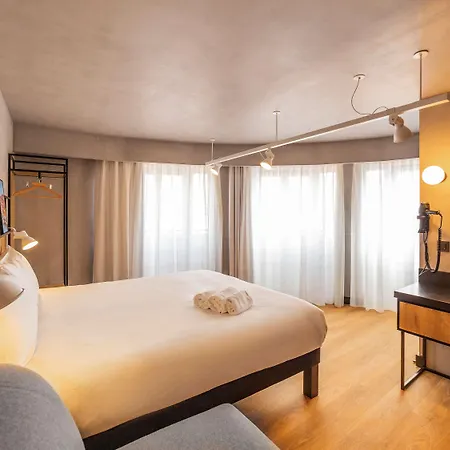 Ibis Centro Mercado Bolhao ポルト