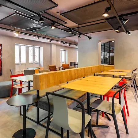 Ibis Centro Mercado Bolhao ホテル
