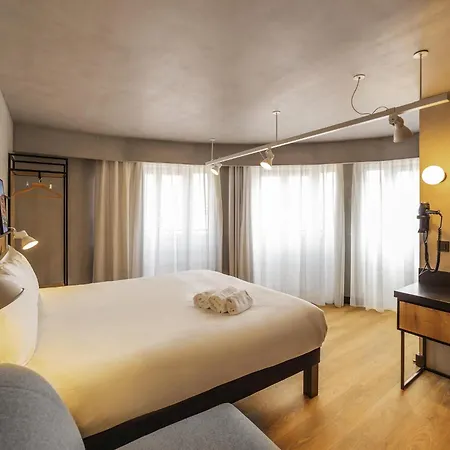 Ibis Centro Mercado Bolhao 3*
