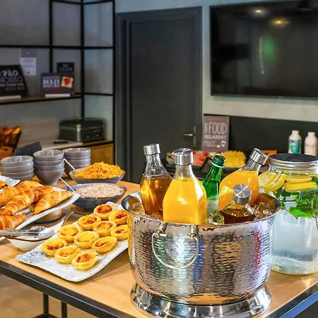 Ibis Centro Mercado Bolhao Hotell 3*