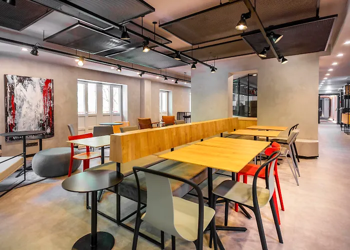 Ibis Centro Mercado Bolhao فندق