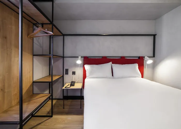 Ibis Centro Mercado Bolhao 3*