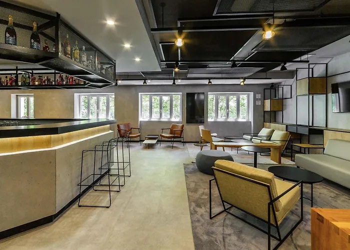 Ibis Centro Mercado Bolhao فندق