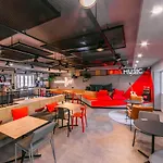 Ibis Centro Mercado Bolhao מלון פורטו