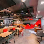 Ibis Centro Mercado Bolhao פורטו