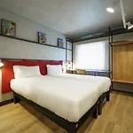 Ibis Centro Mercado Bolhao 3* פורטו