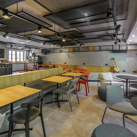 Otel Ibis Centro Mercado Bolhao Porto