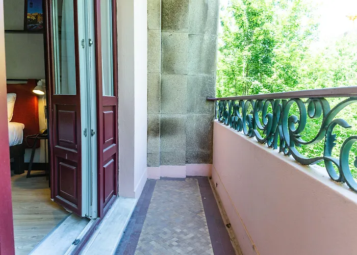 Ibis Centro Mercado Bolhao Otel 3*